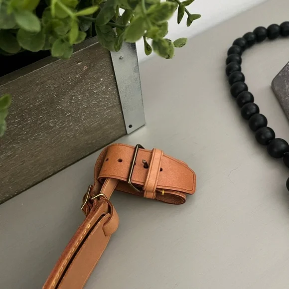 Louis Vuitton Luggage Tag & Poignet Set - Picture 6 of 12